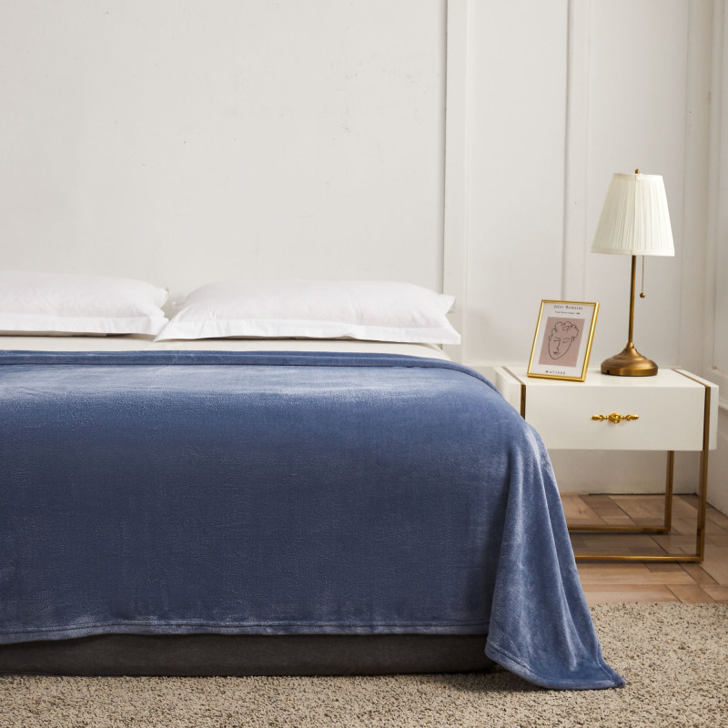 Patura pat, Caressa 221, 200 x 220 cm, poliester, albastru