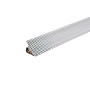 Plinta PVC pentru blat baie sau bucatarie, Korner, aluminiu striat, cu margini flexibile cauciucate, 23 mm, 3 m